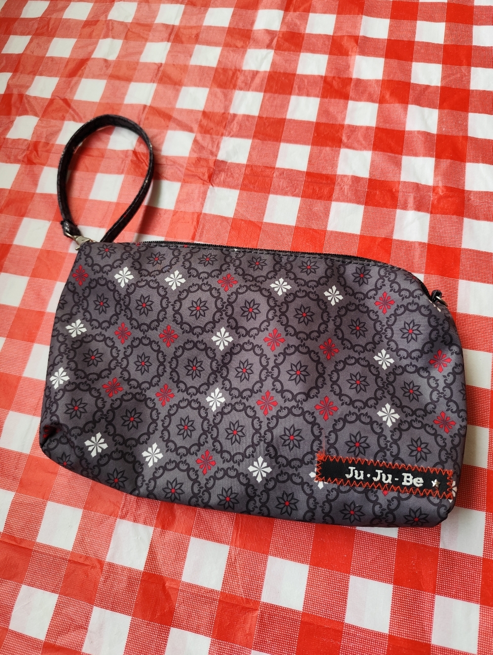 3/$30💜Ju-Ju-Be Gray Patterned Wristlet Pouch with Red & White Accents